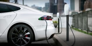 How much does it cost to charge a tesla in Australia